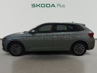 Usado Skoda Scala Selection 115 CV (84 kW) 2025 Gris / plata Utilitario