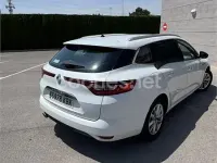 Usado Renault Mégane GrandTour Zen 130 CV (95 kW) 2017 Blanco Familiar