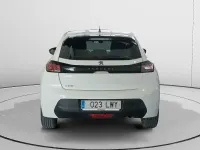 Usado Peugeot 208 Active 102 CV (75 kW) 2022 Blanco Utilitario
