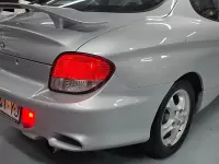 Usado Hyundai Coupé 138 CV (101 kW) 1999 Gris / plata Coupe