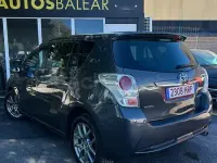 Usado Toyota Verso Active 126 CV (92 kW) 2013 Gris / plata Monovolumen