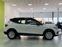 Usado Seat Arona Style 110 CV (80 kW) 2021 Blanco SUV