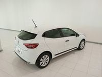 Usado Renault Clio V SE 67 CV (49 kW) 2023 Blanco Berlina