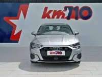 Usado Audi A3 110 CV (80 kW) 2023 Gris / plata Berlina