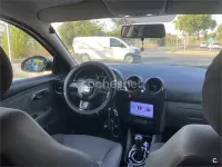 Usado Seat Ibiza Reference 85 CV (62 kW) 2006 Rojo Utilitario