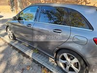 Usado Mercedes B180 109 CV (80 kW) 2013 Gris / plata Monovolumen