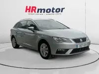 Usado Seat Leon Style 150 CV (110 kW) 2017 Gris Familiar
