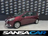 Usado Renault Scénic LIMITED 110 CV (80 kW) 2015 Granate Monovolumen