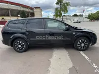 Usado Ford Focus Trend 109 CV (80 kW) 2005 Negro Familiar