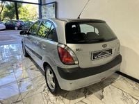 Używany Kia Rio EX 110 KM (80 kW) 2006 Szary Sedan/Limuzyna
