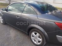 Usado Renault Mégane Cabriolet Dynamique 130 CV (95 kW) 2007 Gris / plata Descapotable