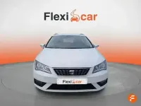 Usado Seat Leon Style 130 CV (95 kW) 2019 Blanco Familiar