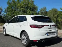 Usado Renault Mégane III Bose Edition 130 CV (95 kW) 2016 Blanco Berlina