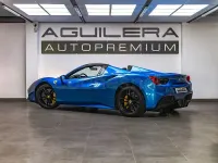 Usado Ferrari 488 670 CV (492 kW) 2016 Azul Descapotable