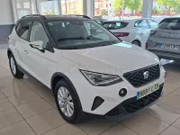 Usado Seat Arona Style Plus 110 CV (80 kW) 2021 Blanco SUV