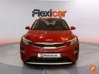 Usado Kia Stonic 101 CV (74 kW) 2021 Burdeos SUV