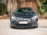 Usado Opel Astra GTC Selective 136 CV (100 kW) 2015 Negro Berlina