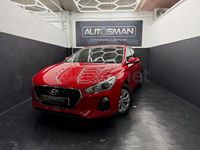 Usado Hyundai i30 120 CV (88 kW) 2017 Rojo Familiar