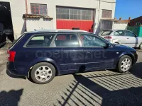 Usado Audi A4 130 CV (95 kW) 2004 Azul Familiar