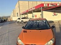 Usado Peugeot 206 75 CV (55 kW) 1999 Naranja Utilitario