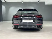 Usado Porsche Panamera Turbo Sport Turismo Sport Turismo 550 CV (404 kW) 2017 Negro Familiar