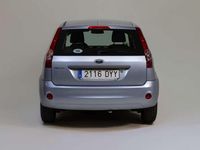 Usado Ford Fiesta 80 CV (58 kW) 2006 Azul Utilitario