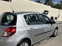 Usado Renault Clio II Expression 68 CV (50 kW) 2010 Gris / plata Berlina