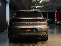 Usado Porsche Cayenne 519 CV (381 kW) 2024 Gris / plata SUV