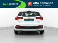 Usado Hyundai i20 75 CV (55 kW) 2019 Blanco Utilitario