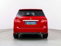 Usado Mercedes B200 136 CV (100 kW) 2018 Rojo Monovolumen