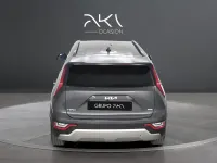 Usado Kia Niro 141 CV (103 kW) 2022 Gris SUV