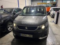 Usado Peugeot Rifter Active 100 CV (73 kW) 2021 Gris / plata Monovolumen