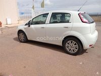 Usado Fiat Punto Easy 75 CV (55 kW) 2016 Blanco Berlina