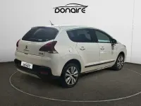Usado Peugeot 3008 Active 120 CV (88 kW) 2014 Blanco Familiar