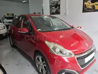 Begagnad Peugeot 208 GT-line 110 HK (80 kW) 2016 Röd Halvkombi