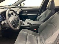 Usado Lexus UX Business Edition 184 CV (135 kW) 2021 Gris / plata SUV