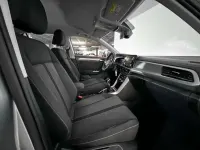 Usado VW T-Roc 110 CV (80 kW) 2023 Plateado SUV