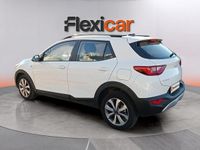 Usado Kia Stonic 84 CV (61 kW) 2023 Blanco SUV