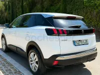 Usado Peugeot 3008 Style 130 CV (95 kW) 2020 Blanco SUV