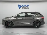 Usado Ford Kuga ST-Line X 225 CV (165 kW) 2022 Gris / plata SUV