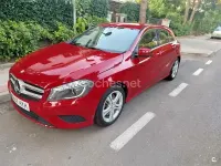 Usado Mercedes A250 Urban 211 CV (155 kW) 2014 Rojo Utilitario