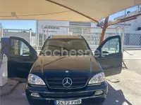 Usado Mercedes ML270 163 CV (119 kW) 2004 Negro SUV