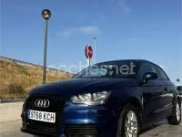 Usado Audi A1 Attraction 90 CV (66 kW) 2012 Azul Utilitario