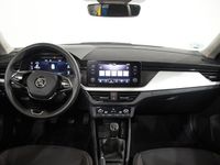 Usado Skoda Kamiq Ambition 110 CV (80 kW) 2022 Blanco SUV