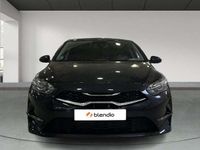 Usado Kia Ceed 120 CV (88 kW) 2023 Negro Utilitario