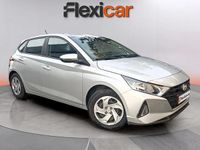 Usado Hyundai i20 84 CV (61 kW) 2022 Gris Berlina