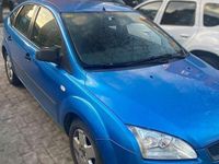 Usado Ford Focus Trend 90 CV (66 kW) 2005 Azul Utilitario