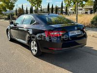 Usado Skoda Superb Active 150 CV (110 kW) 2018 Negro Berlina