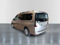 Usado Ford Tourneo Connect Titanium 115 CV (84 kW) 2023 Gris / plata Monovolumen