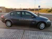 Usado Renault Mégane II Dynamique 120 CV (88 kW) 2006 Gris / plata Berlina